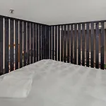 Lambton Quay Loft - Sleeps 11