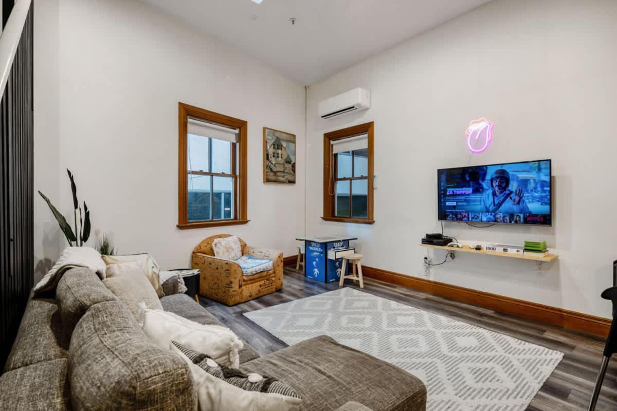 Lambton Quay Loft - Sleeps 11