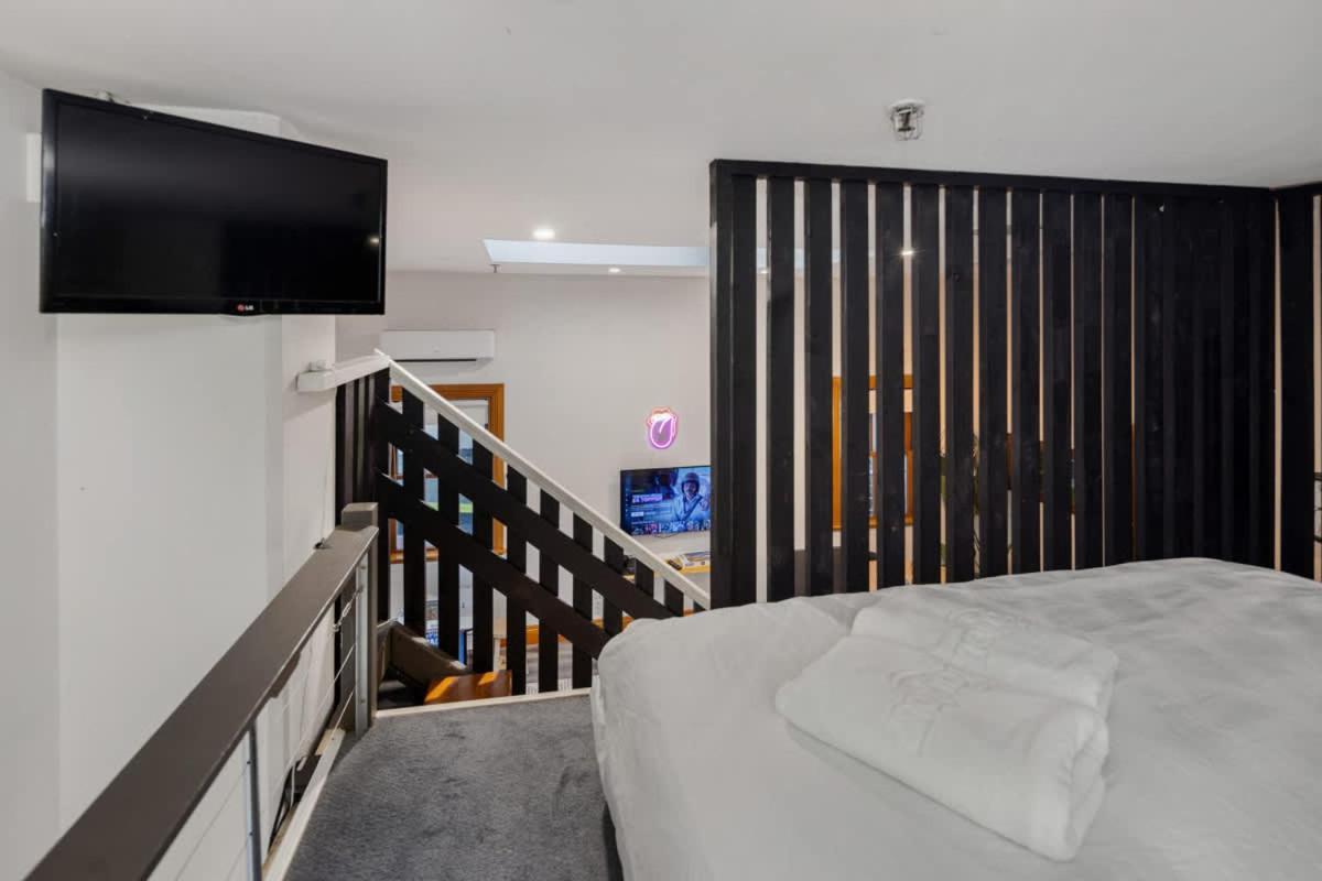 Lambton Quay Loft - Sleeps 11 *