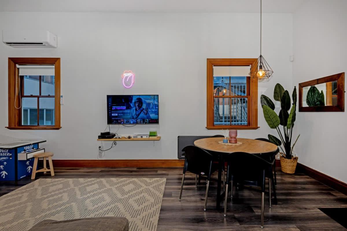 Lambton Quay Loft - Sleeps 11 Apartamento Wellington