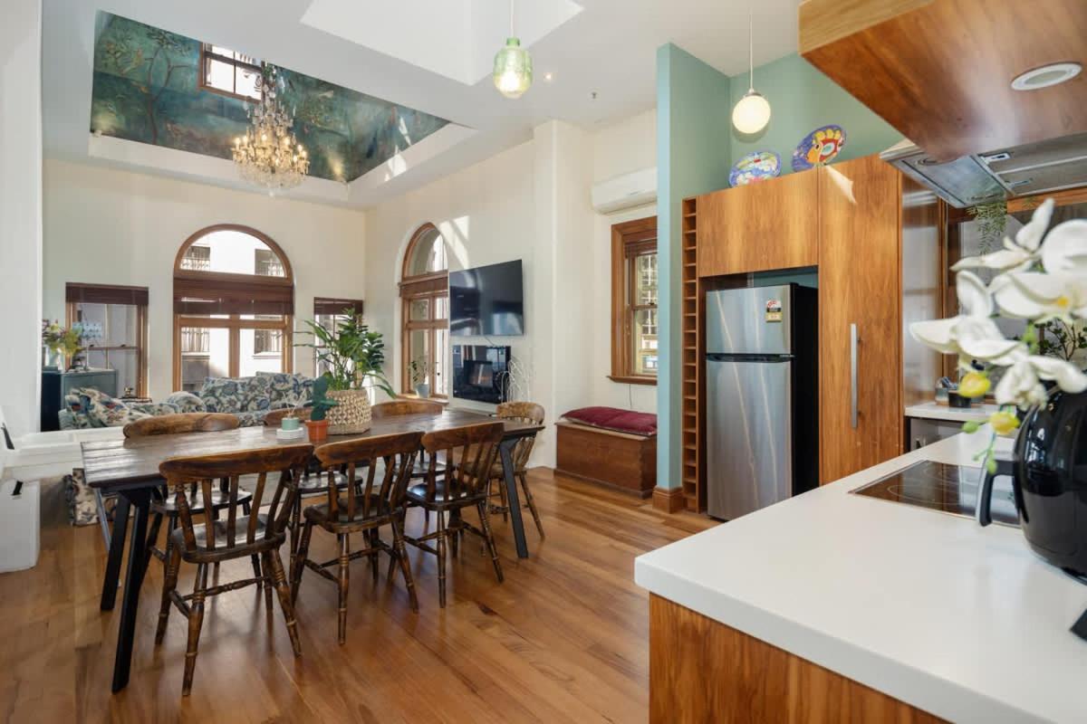 Lambton Quay Loft - Sleeps 11 Wellington